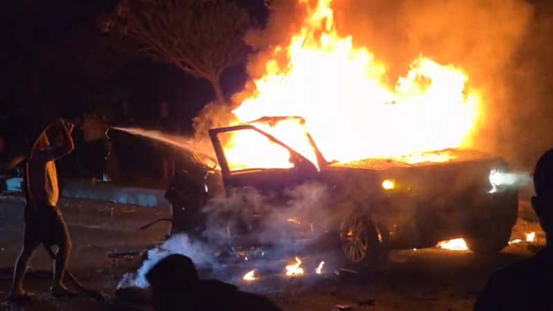 قتلى وجرحى في غارة مسيرة إسرائيلية استهدفت سيارة في دوحة كفر رمان بقضاء النبطية جنوبي لبنان (فيديو)