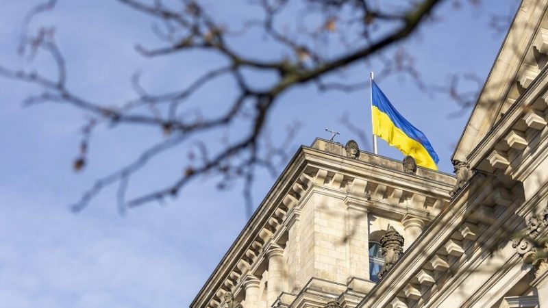 حزب أوكراني: الدين العام لأوكرانيا تضاعف ثلاث مرات منذ عام 2022