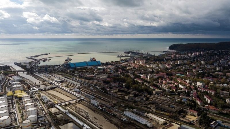 تضرر سفينتين أجنبيتين في هجوم مسيرات أوكرانية على ميناء توابسي الروسي