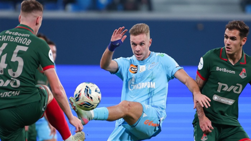 زينيت يلحق بلوكوموتيف الهزيمة الأولى في الدوري الروسي