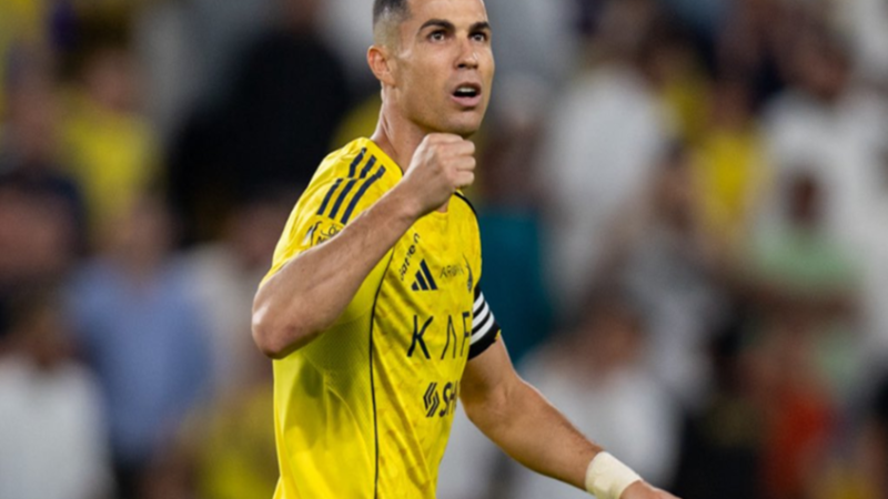 رونالدو يقتحم قائمة الخمسة الكبار في تاريخ هدافي الدوري السعودي.. هل يهدد عرش السومة وحمد الله؟