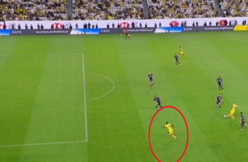 إلغاء هدف للنصر السعودي بسبب وقوع “أذن ماني” في موقف تسلل! (فيديو)