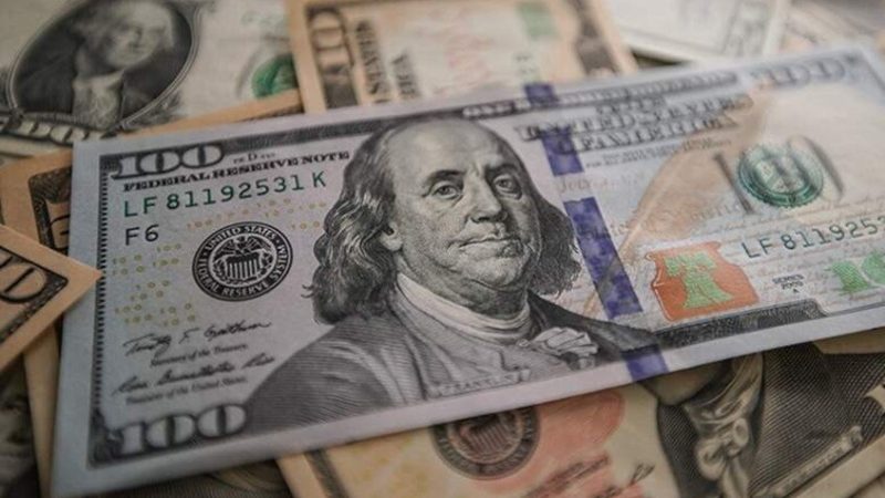 إدارة ترامب تدرس تعزيز الهيمنة العالمية للدولار وسط المنافسة مع الصين