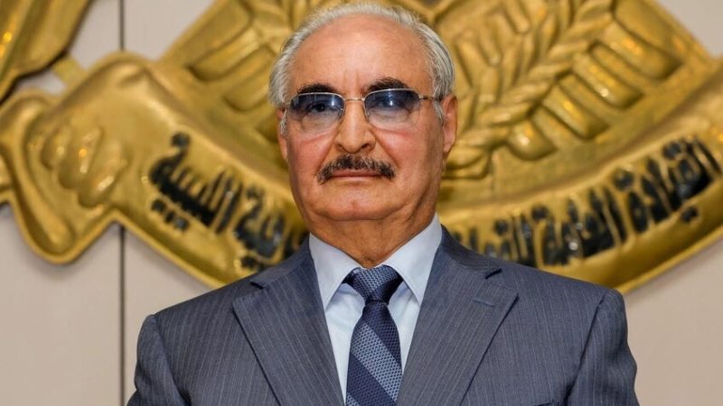 “إما الدولة أو الفوضى”.. حفتر يدعو الليبيين إلى تحرك سلمي منظم لإنهاء الأزمة السياسية في البلاد