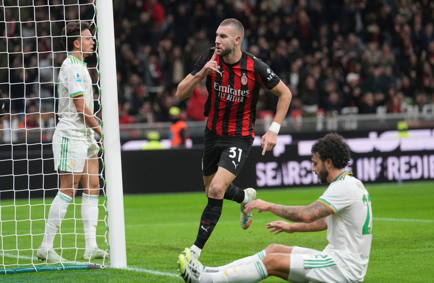 ميلان يسقط روما ويشعل صراع الصدارة في “الكالتشيو”