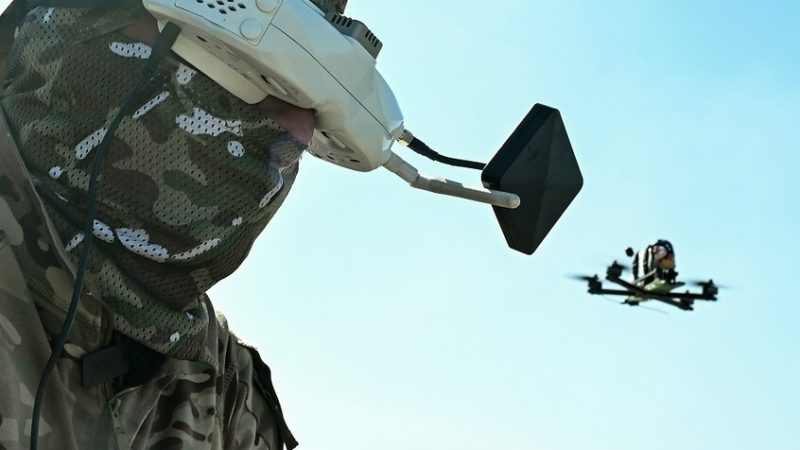 خبير يتحدث عن دروس عسكرية مستقاة من إحباط الإنزال الأوكراني قرب كراسنوارميسك