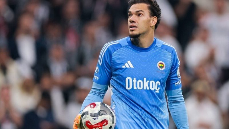 شاهد.. رد فعل إيدرسون على سلوك جمهور بشكتاش التركي