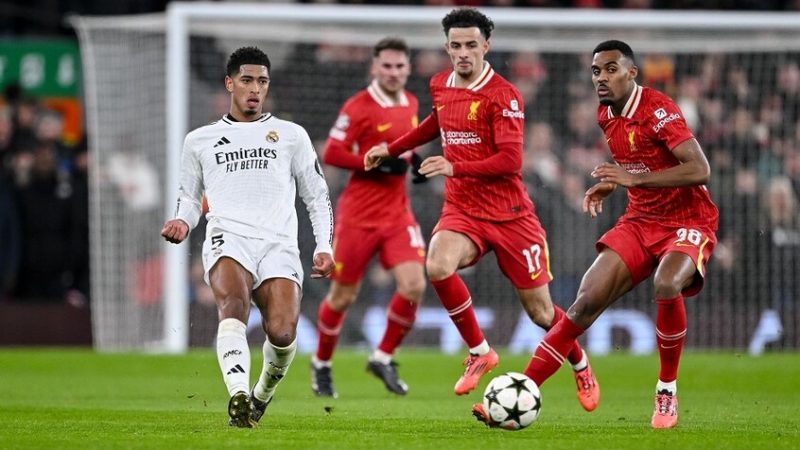 ألونسو يعود مع أرنولد إلى “أنفيلد”.. مدرب ريال مدريد يعلق على مباراته أمام ليفربول