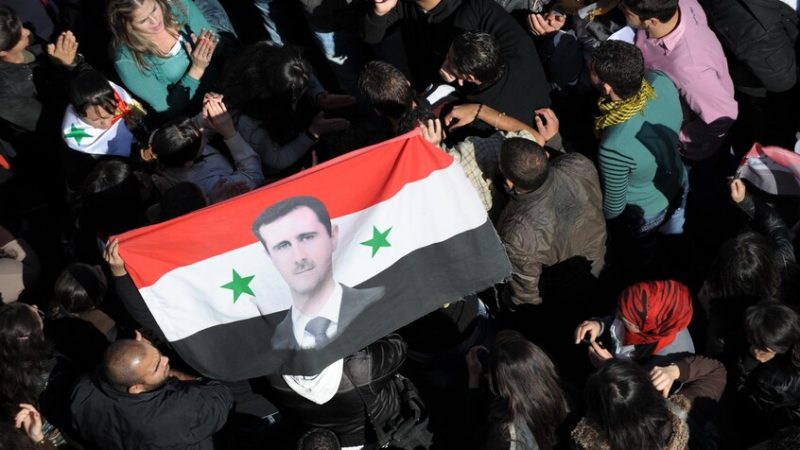 إعلام: فرنسا تطلب من لبنان توقيف 3 جنرالات من نظام الأسد