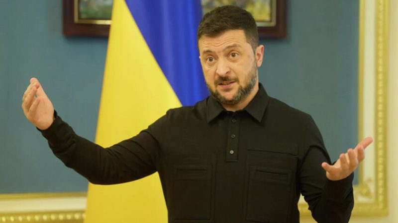 زيلينسكي ينفي اطلاعه على أي خطة أوروبية لإنهاء الحرب في أوكرانيا