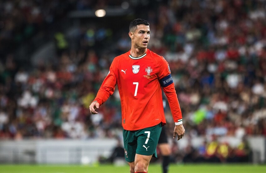 نجل كريستيانو رونالدو يفوز بباكورة ألقابه مع منتخب البرتغال (صورة)