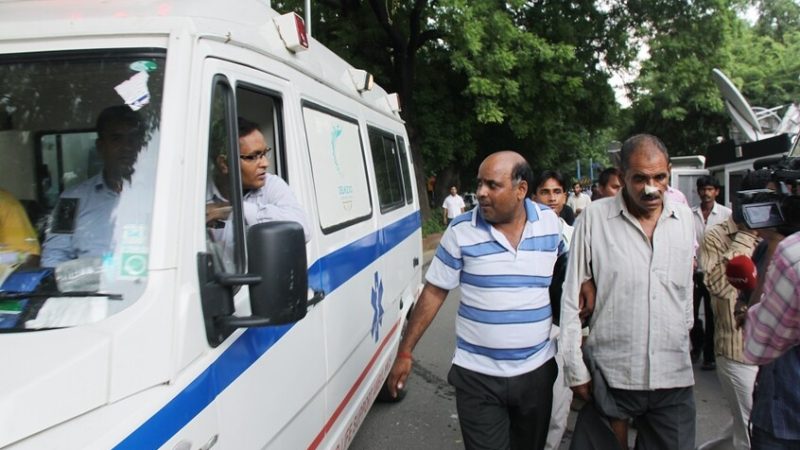 مصرع ستة أشخاص في اصطدام بين قطارين في الهند