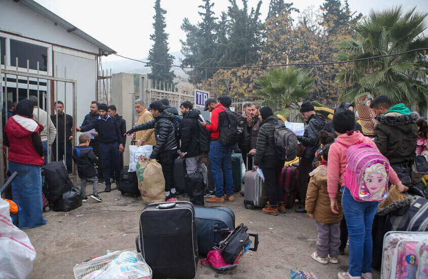 رئيس ألمانيا يعلن موقفه من ترحيل اللاجئين السوريين