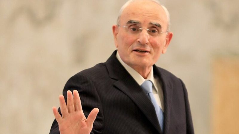 وزير الدفاع اللبناني: تواصل عون مع نتنياهو غير وارد