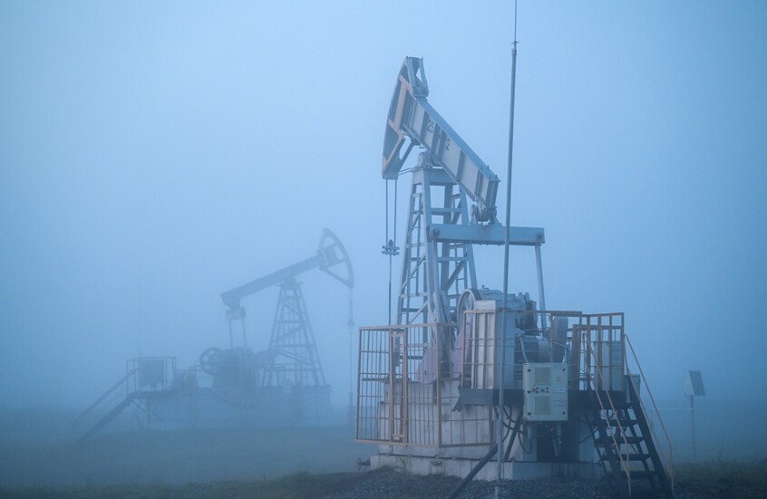 صعود طفيف لأسعار النفط مع مراقبة مؤشرات السوق