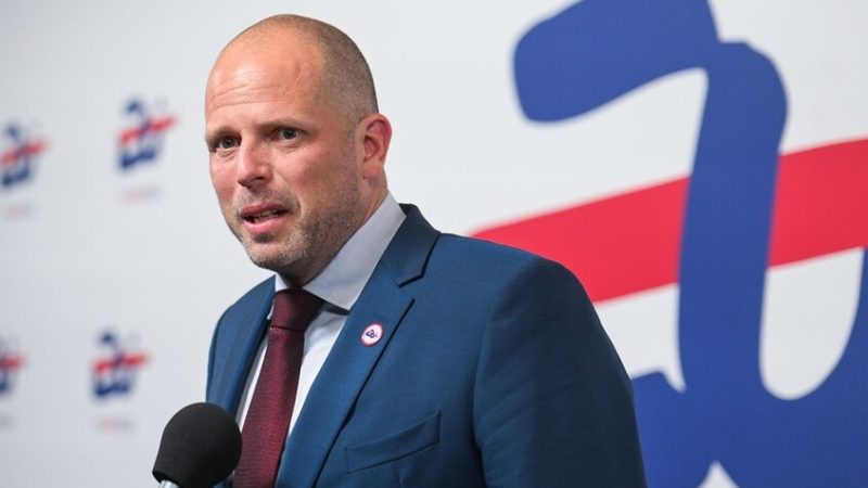 جدل في بلجيكا.. وزيرة الدفاع السابقة تنتقد تصريحات  خلفها حول روسيا وتصفها “بالاستفزازية”