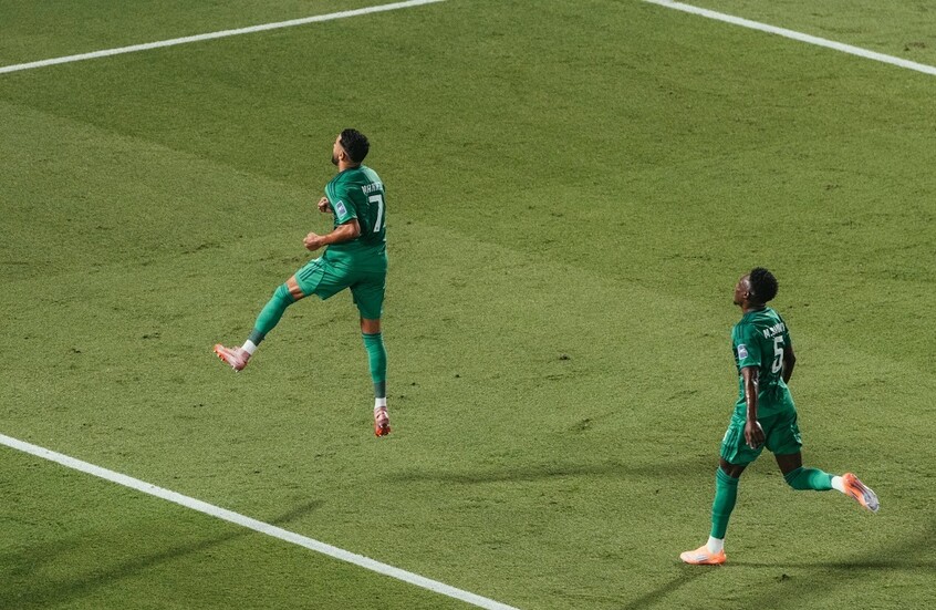 شاهد.. هدف رائع بقدم الجزائري رياض محرز في دوري أبطال آسيا للنخبة