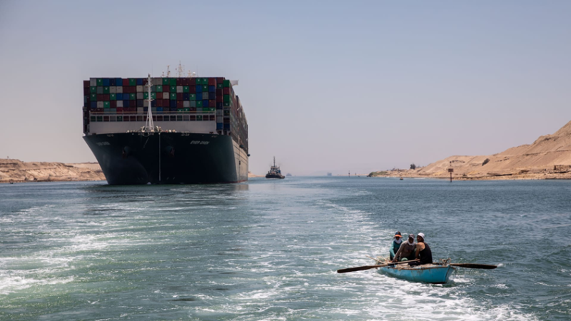 قناة السويس تحقق رقما غير مسبوق بعد قمة شرم الشيخ