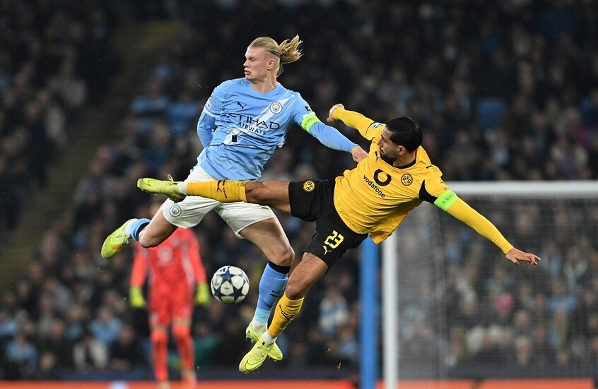 تألق هالاند وأوسمين وتعثر برشلونة وسقوط أياكس.. عدة أرقام مثيرة من ليلة دوري أبطال أوروبا (فيديو)