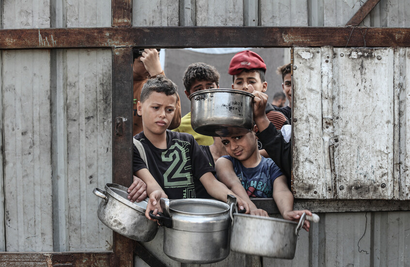 غزة: إسرائيل منعت وصول ثلثي المساعدات للقطاع منذ سريان وقف إطلاق النار