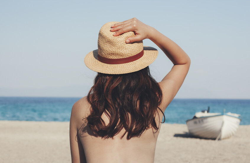 دول يحب الناس فيها التعري في الأماكن العامة.. تقرير صادم