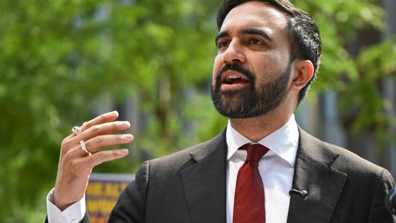 مدون أمريكي: تغيير عمدة نيويورك مجرد “تغيير للحرس القديم”