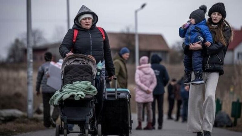 نائب أوكراني يشرح أسباب تزايد هجرة الأوكرانيين من أوروبا إلى روسيا وبيلاروس