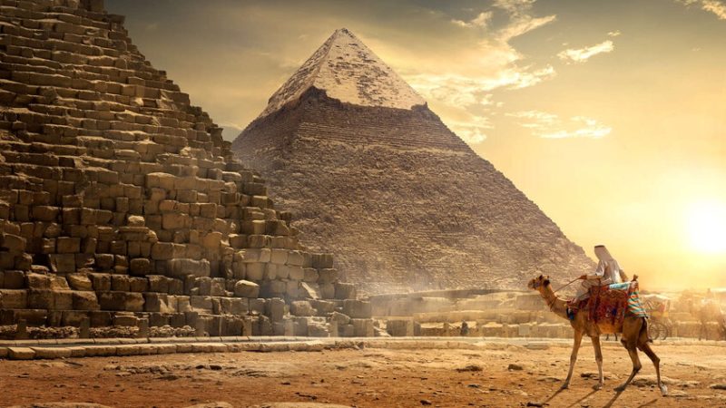 مصر ترد على ادعاء مشاركة إسرائيل في بناء الأهرامات (فيديو)