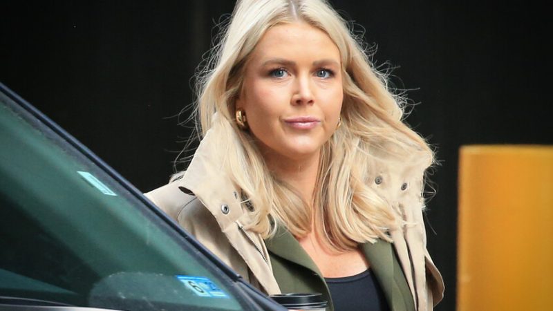 بعد إعجابه بها.. أوربان يحاول “سلب” ترامب متحدثته! (فيديو)