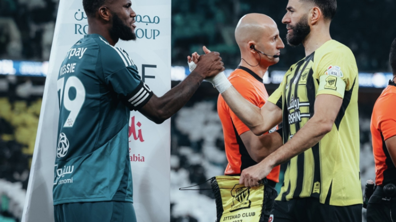 الاتحاد يتحدى الأهلي للعودة إلى سكة الانتصارات قي الدوري السعودي.. الموعد والقنوات الناقلة