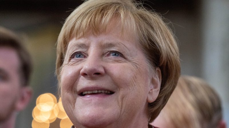 استطلاع.. واحد من كل أربعة ألمان يفتقد ميركل