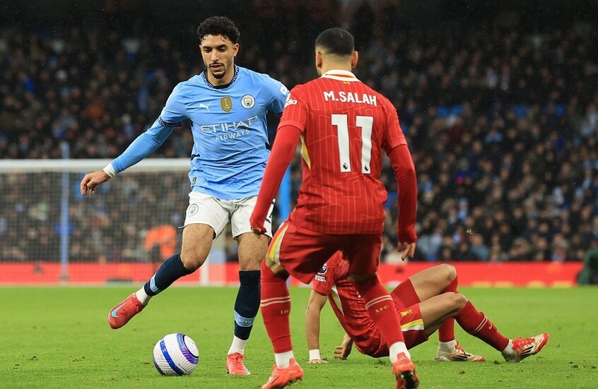 “مواجهة مصرية”.. عمر مرموش يعلق على المواجهة المرتقبة ضد صلاح