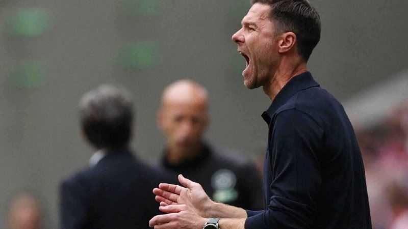 “مفاجأة مدوية”.. ألونسو مهدد بالرحيل عن ريال مدريد وبيريز يبحث عن البديل