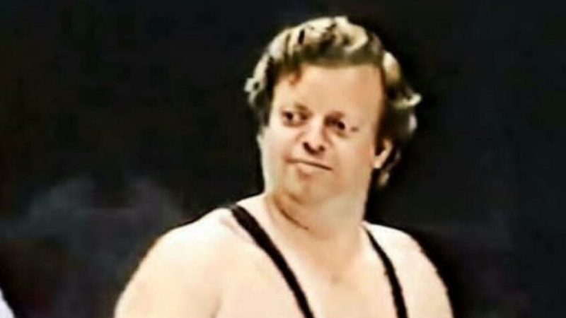 دخل التاريخ كمصارع أصم.. وفاة أسطورة المصارعة “WWE” بريان ماكني