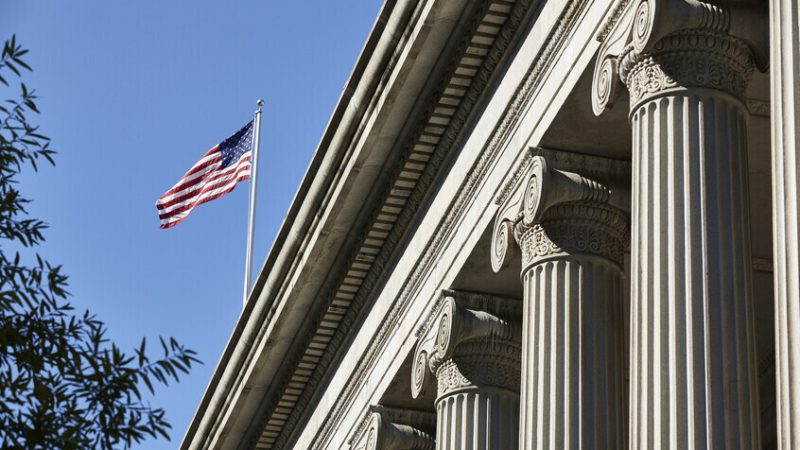 مسؤول أمريكي يحذر من ركود اقتصادي مع تفاقم مشاكل الفقر في البلاد