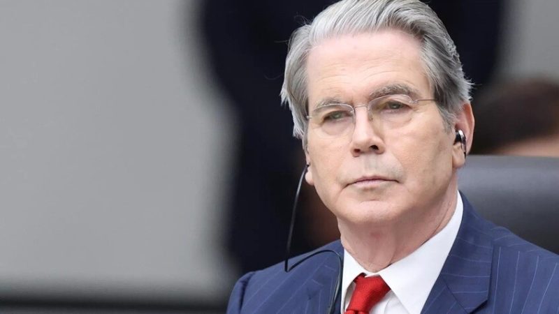 وزير الخزانة الأمريكي يحذر من تدهور الوضع الاقتصادي بسبب الإغلاق الحكومي