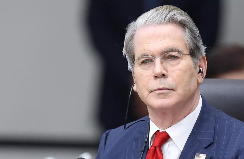 وزير الخزانة الأمريكي يحذر من تدهور الوضع الاقتصادي بسبب الإغلاق الحكومي