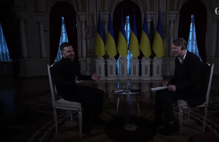 انقطاع الكهرباء خلال مقابلة زيلينسكي مع “الغارديان” (فيديو)