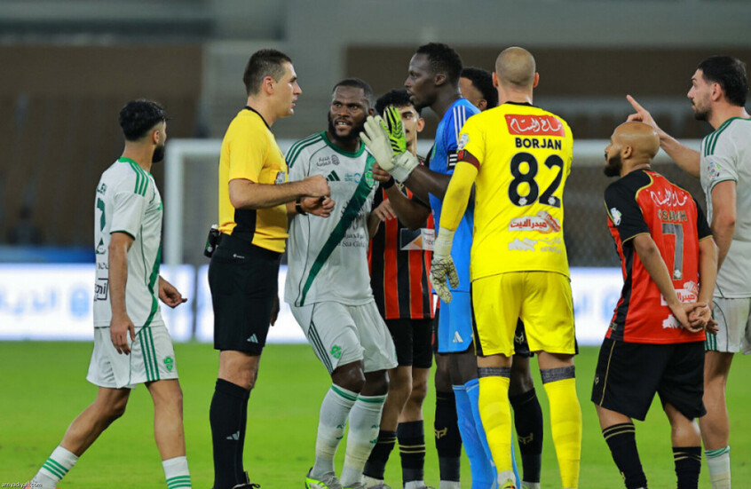 أهلي جدة يتخذ خطوات رسمية بعد جدل التحكيم في مباراة الرياض