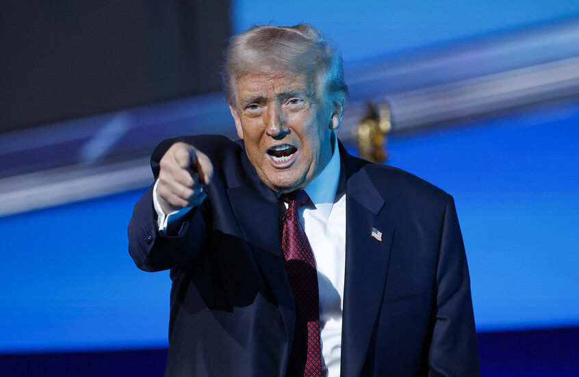 ترامب يهدد “BBC” باتخاذ إجراء قانوني على خلفية تحريف خطابه