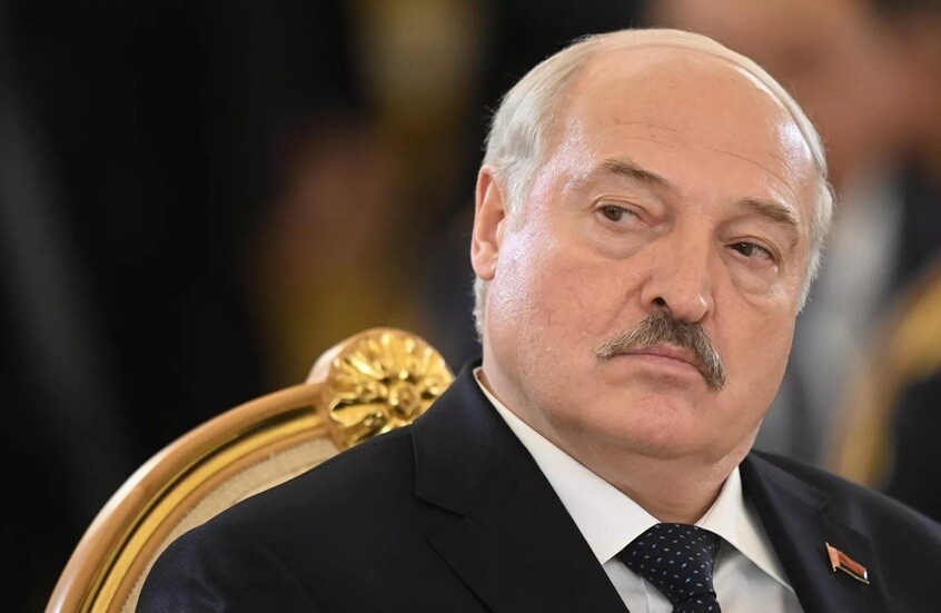 لوكاشينكو: لا أستخدم الهاتف المحمول والاتصالات التقليدية أكثر أمانا