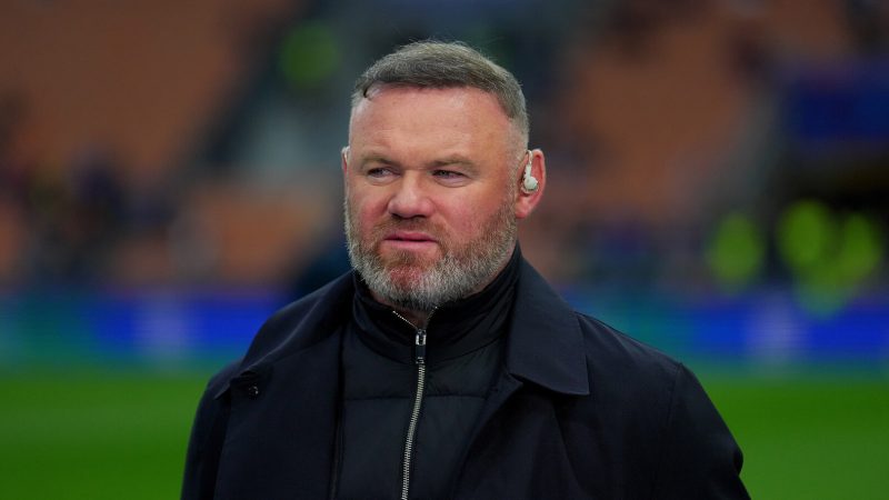 أسطورة مانشستر يونايتد يهاجم صلاح بعد سقوط ليفربول أمام مانشستر سيتي