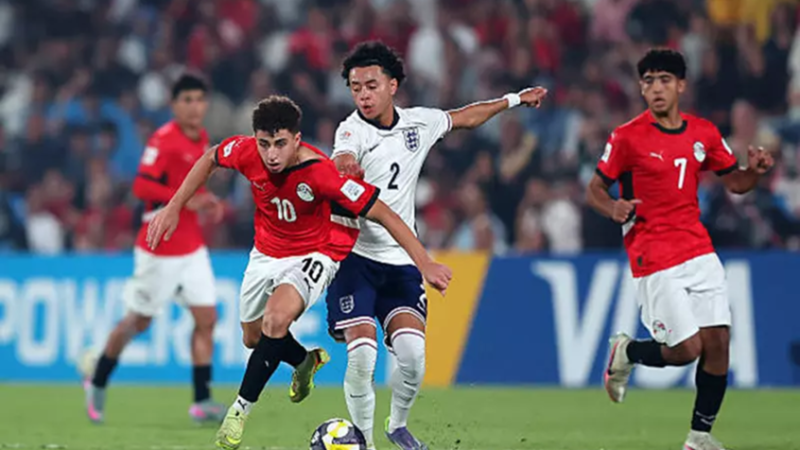 منتخب مصر يمنى بهزيمة ثقيلة أمام إنجلترا في ختام دور المجموعات بكأس العالم للناشئين