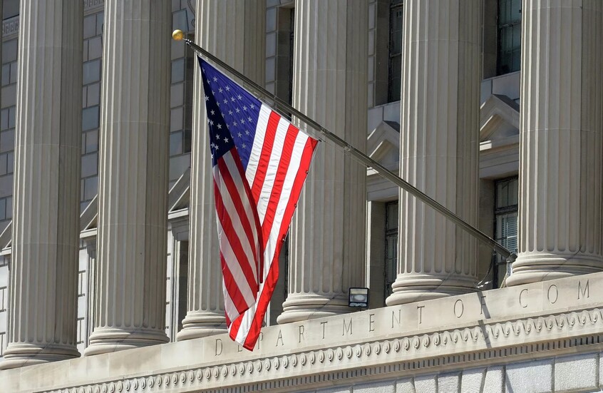 الخزانة الأمريكية: عقوبات “قيصر” لا تزال سارية المفعول على العمليات المرتبطة بروسيا وإيران