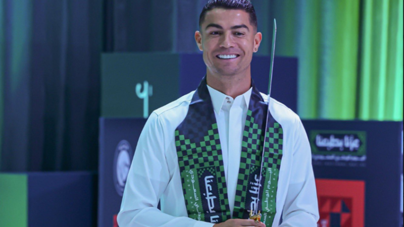 رونالدو: أنا سعودي والسعودية بلد رائع للعيش (فيديو)