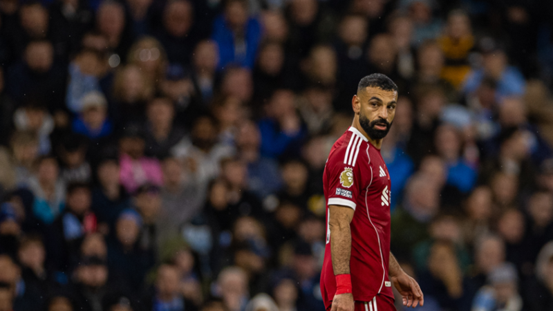 خبراء يحسمون الجدل: قرار ليفربول “الصادم” يقترب وصلاح جاهز لقبوله!