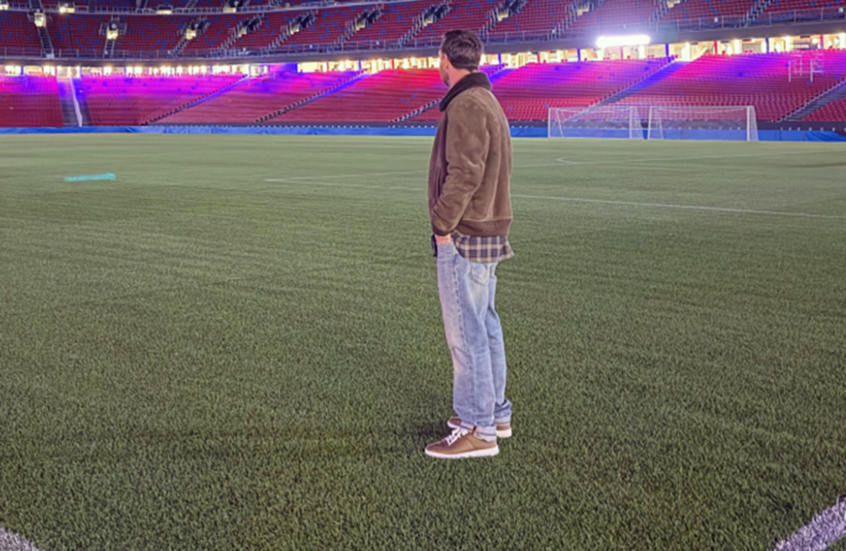 أول تعليق من رئيس برشلونة على زيارة ميسي لملعب “كامب نو”