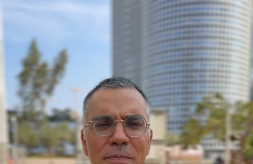 بعد أنباء عن تقاعده.. أفيخاي أدرعي يوجه رسالة: روقوا.. ما زلت هنا (فيديو)