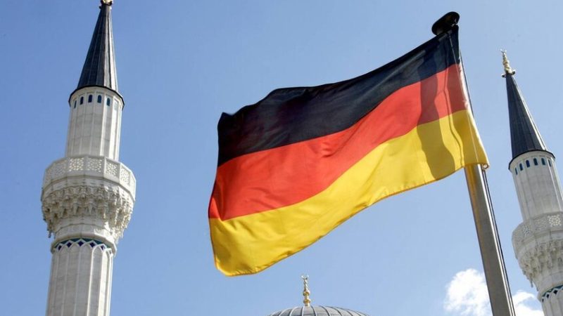 ألمانيا.. حملة أمنية ضد الدعاية الإسلاموية على الإنترنت