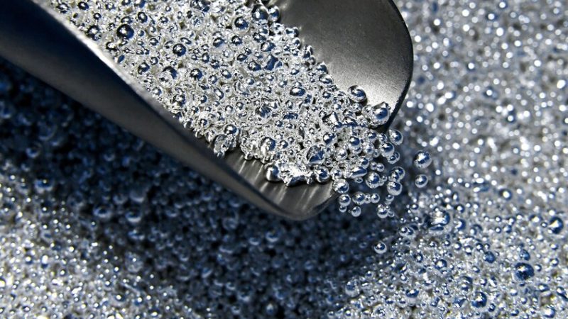 سعر الفضة يصعد إلى قمة تاريخية